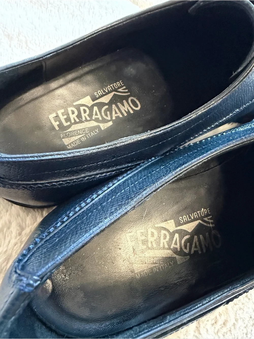 $895 Salvatore Ferragamo Classic Black Navy Blue Cap-Toe Oxford Dress Shoes 9.5
